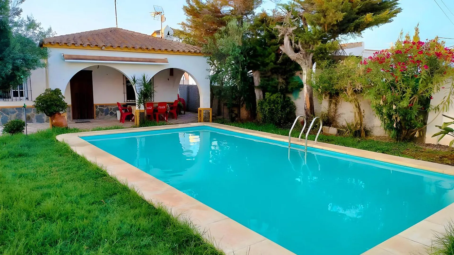 Chalet Con Piscina Privada Colorado Familias Y Parejas Cadiz 0*,  Spain